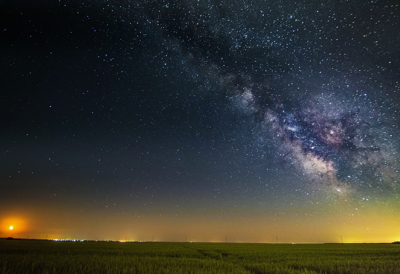 探秘深空，建月宫摘星辰——人类太空探索的新篇章